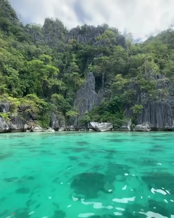 Gatas Gatas Lagoon