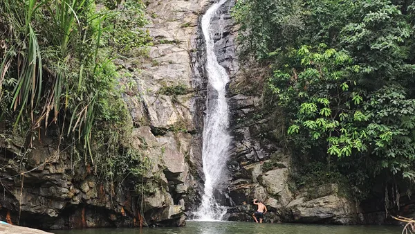 Pamuayan Falls