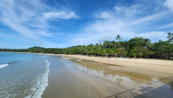 Lio Beach