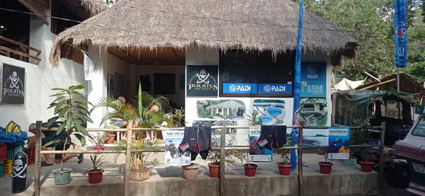 Pirates Diving Center