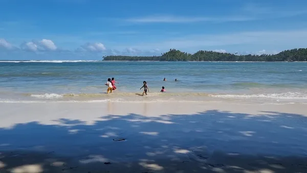 Cagwait White Beach
