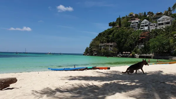 Diniwid Beach