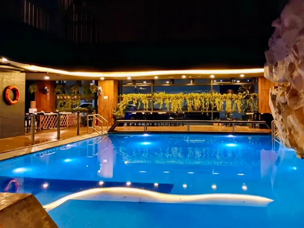 Plunge Dive Club by The Upper Deck Sports Center