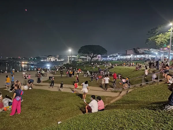 Riverbank Park