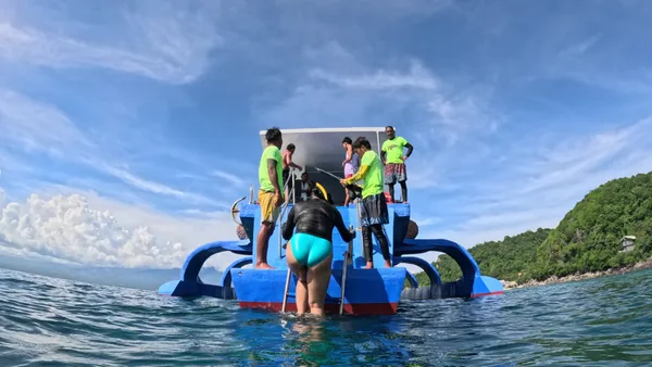 Island Vibes Explorers Diving Center