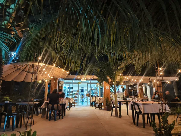 Tambayanan Cafe-FaD Barn