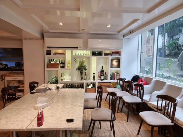 Sourdough Cafe Tomas Morato