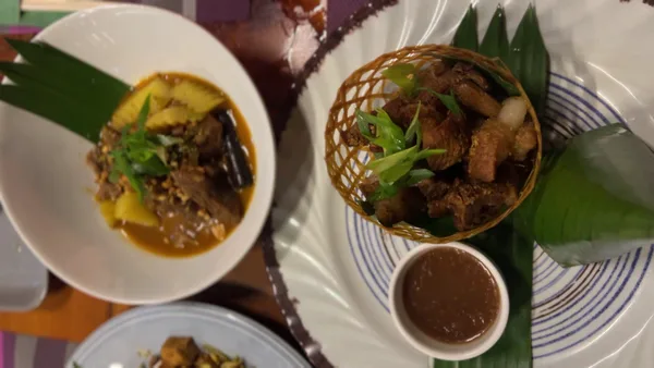 Aroi Makmak Thai station cafe and restaurant