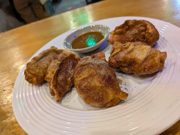 Momos • El Nido