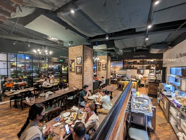 Italianni's - Robinson Place Manila