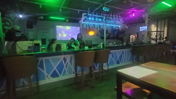 ISLA BAR
