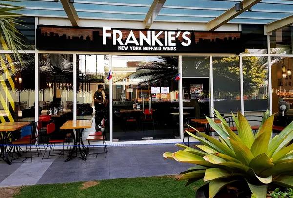 Frankie's New York Buffalo Wings - Molito Lifestyle Center