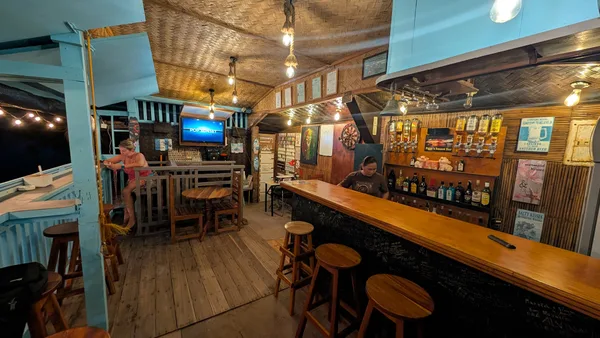 Piggy’s sunset bar