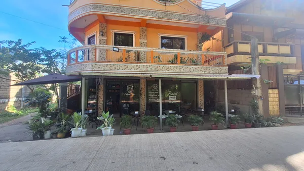 Leticia Cafe - Coron Palawan