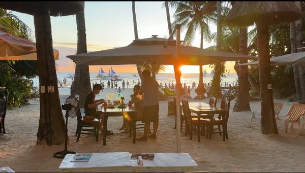 Royal Park Seafood & Filipino Restaurant