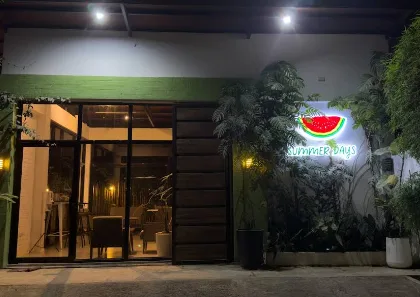 Summer Days Cafe