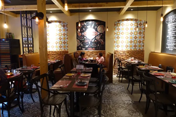 Bueno Tapas & Wine Restaurant - Grove