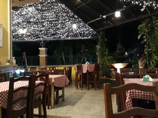 Mama Lou's Italian Kitchen - BF HOMES