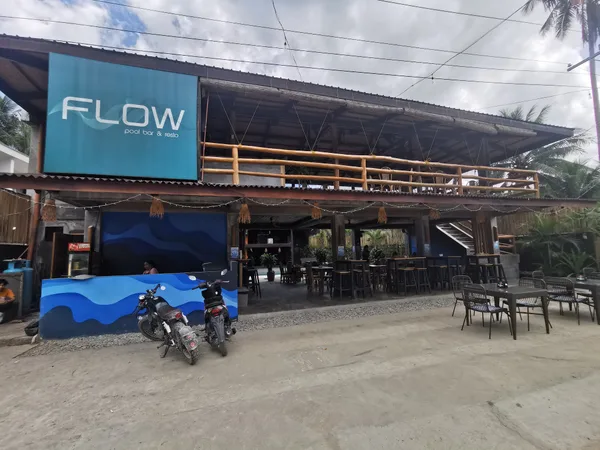 FLOW pool bar & resto