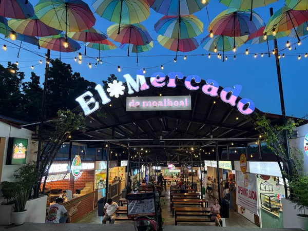 El Mercado de Moalboal