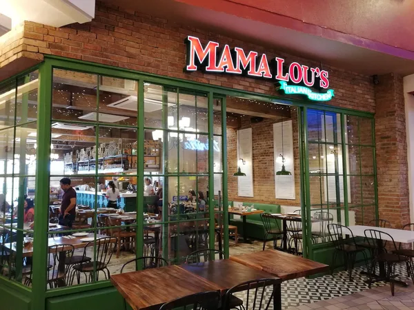 Mama Lou's Italian Kitchen - Evia Lifestyle Center