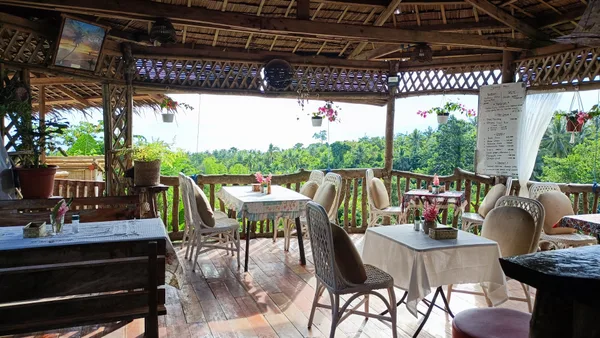 Hidden Valley Bar & Resto