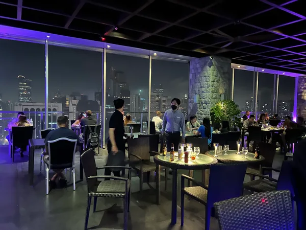 Encima Roofdeck Restaurant, Makati