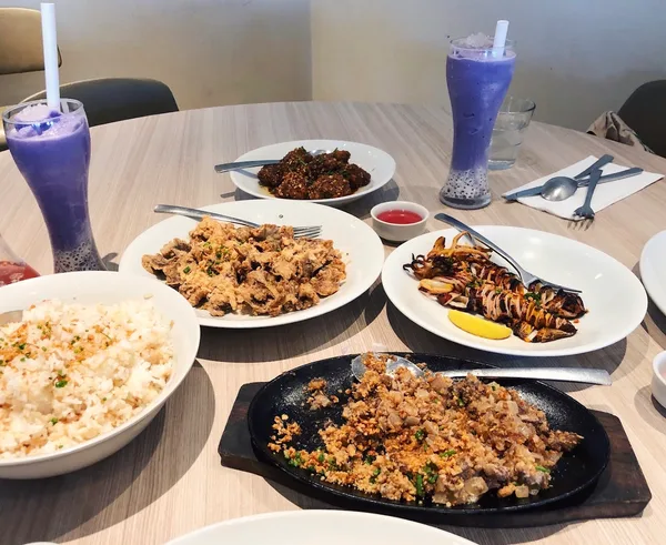 Manam Café