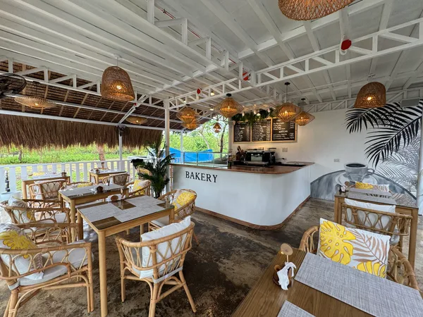 Mauro's Cafe and Restaurant - Sta. Fe, Bantayan Island