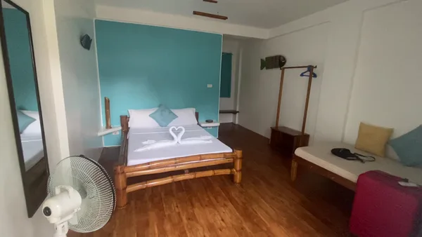 Lunazul Guesthouse_Restaurant, Coworking Space & Gym
