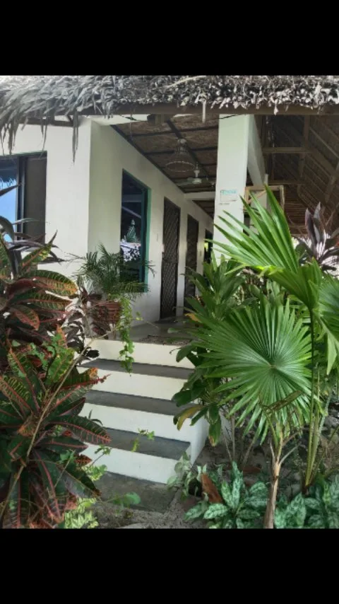 Weeroona Huts Homestay Pacifico — 7