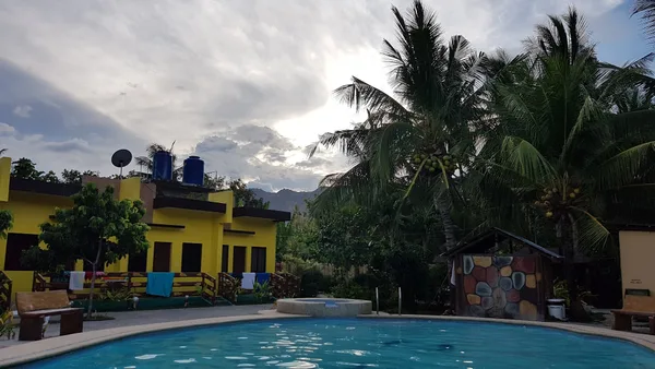 Maxvir Inn & Beach Resort