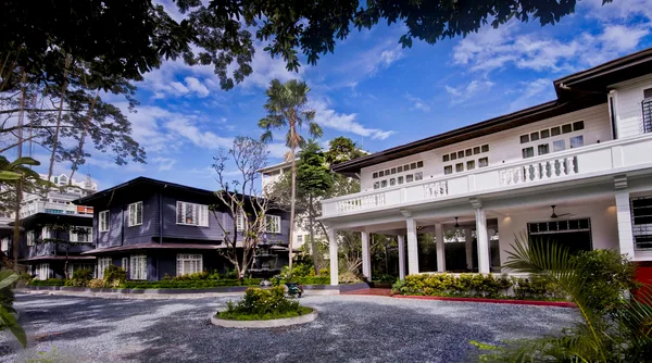 The Henry Hotel Manila