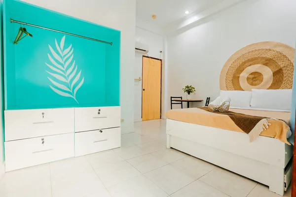 Tahan Hostel