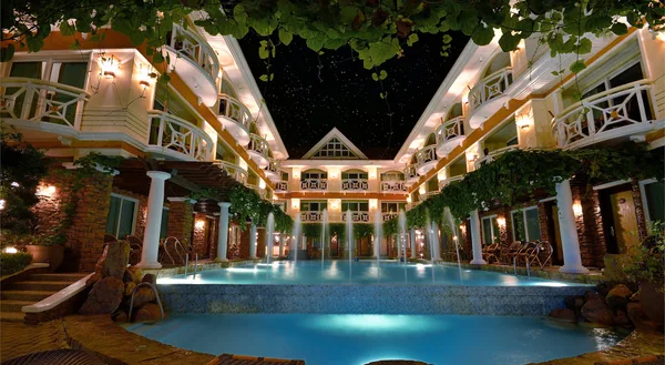 Mandarin Island Hotel