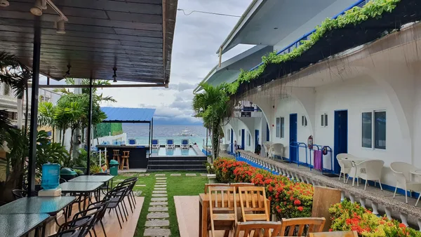 Pescadores Suites Moalboal