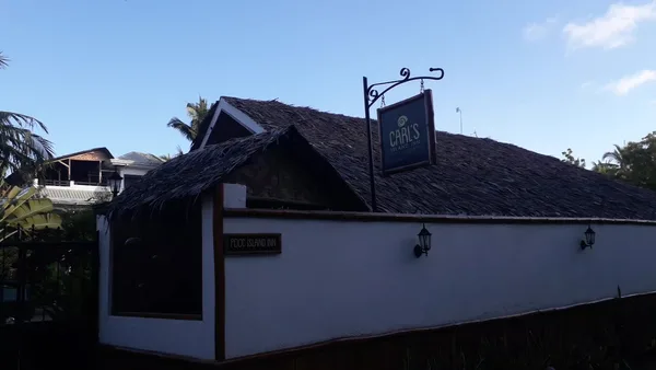 Carl's Island Inn
