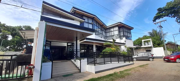 White Breeze Palawan Hotel