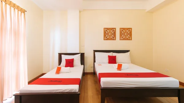 RedDoorz Plus near Johnson and Johnson Paranaque